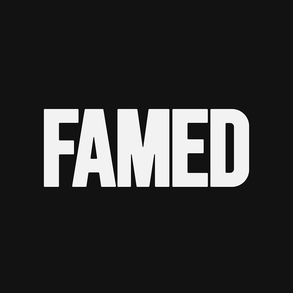 Weiße Schrift auf schwarzem Hintergrund: "Famed"